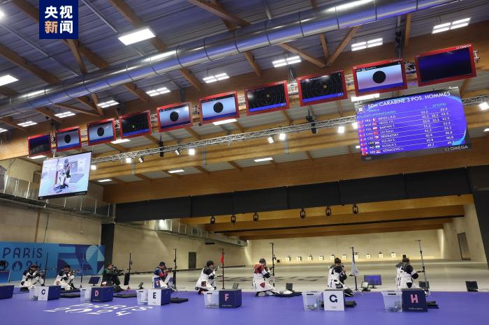 巴黎奥运会男子步枪50米三姿决赛，刘宇坤以冷静