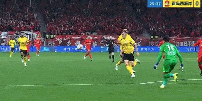 上海海港主场4-1胜青岛西海岸 莱昂纳多破门武磊